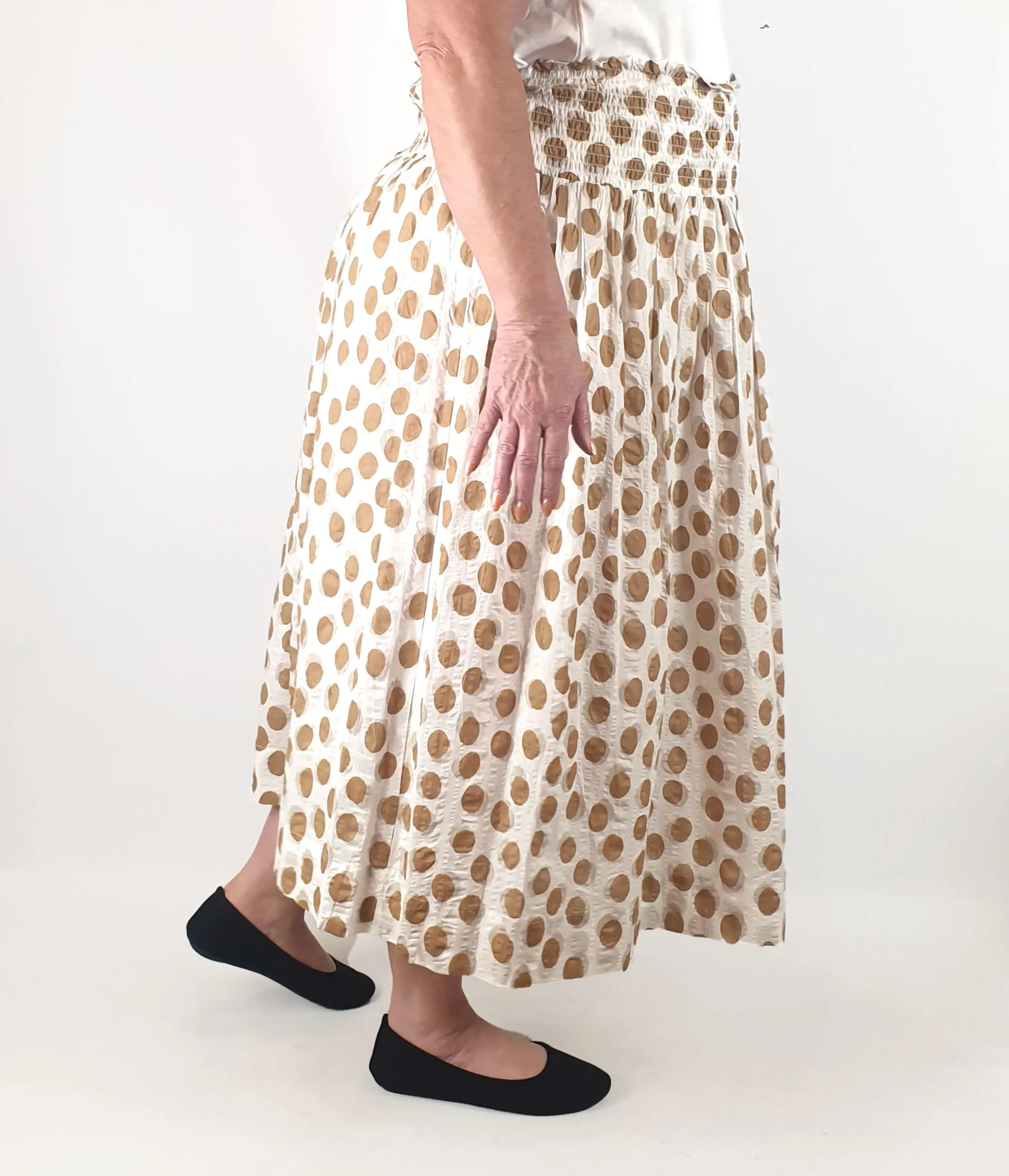 Brown polka dot skirt fits size 16-18