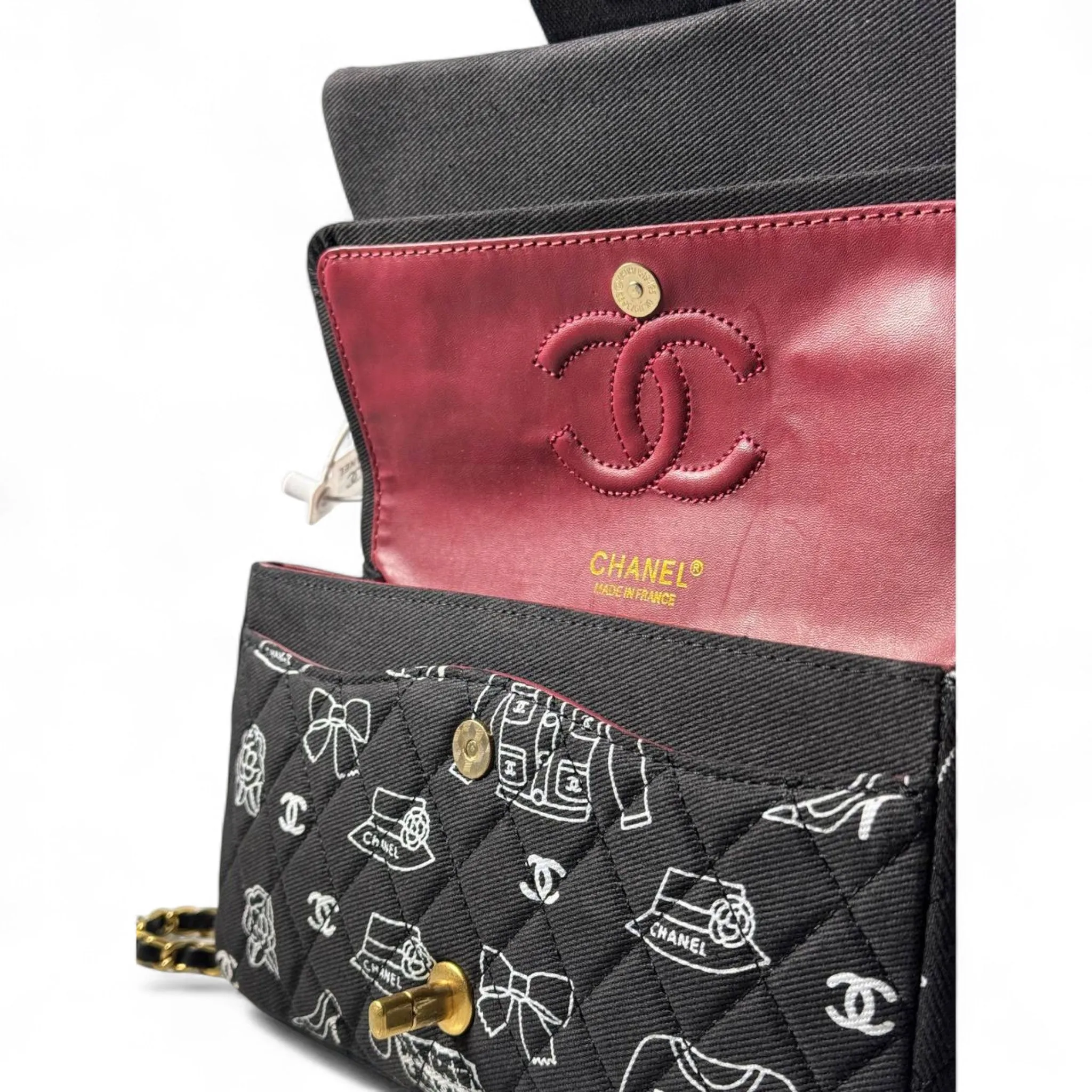 Chanel Classic Flap Bag – Icon Sketch Print Edition 🖤✨ ( without box)