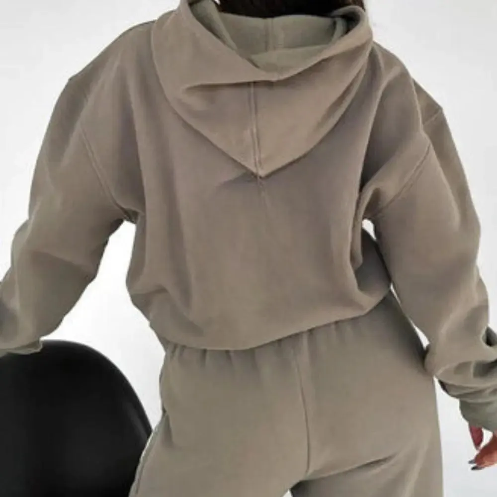 Claudia - Comfortable Casual Woman's Hoodie Tracksuit Set