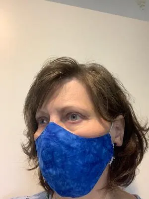 Face Mask with Center Seam