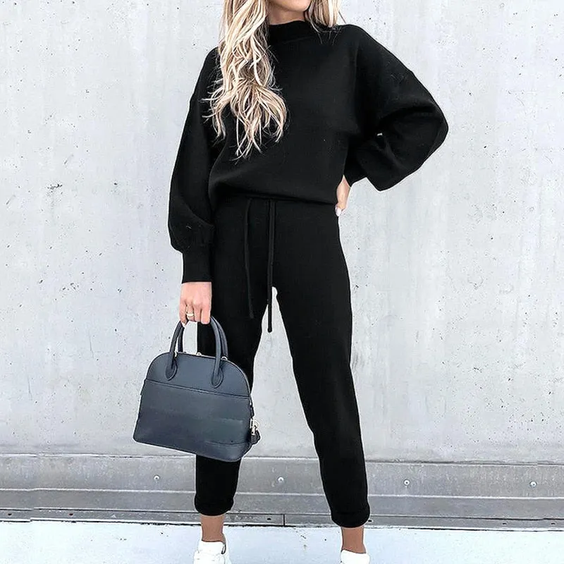 Layla - Elegant and Comfortable Woman's Tow Piece Homesuit