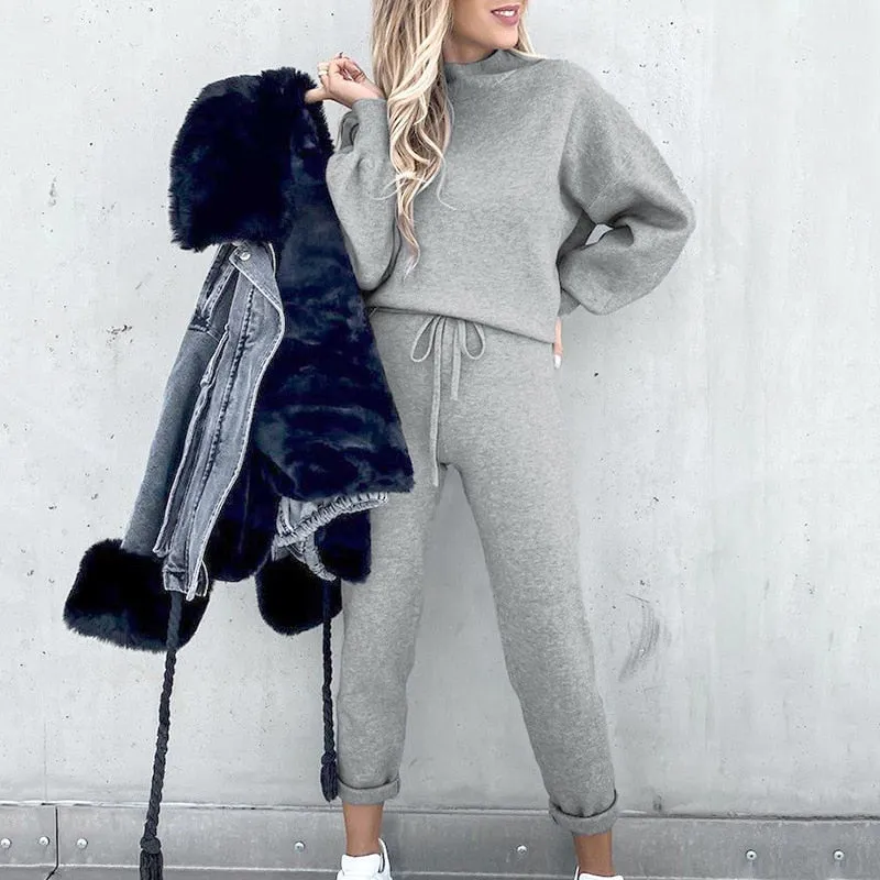 Layla - Elegant and Comfortable Woman's Tow Piece Homesuit