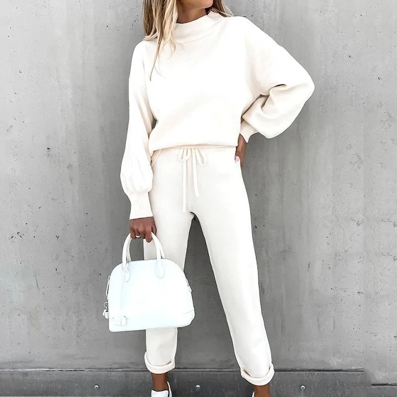 Layla - Elegant and Comfortable Woman's Tow Piece Homesuit