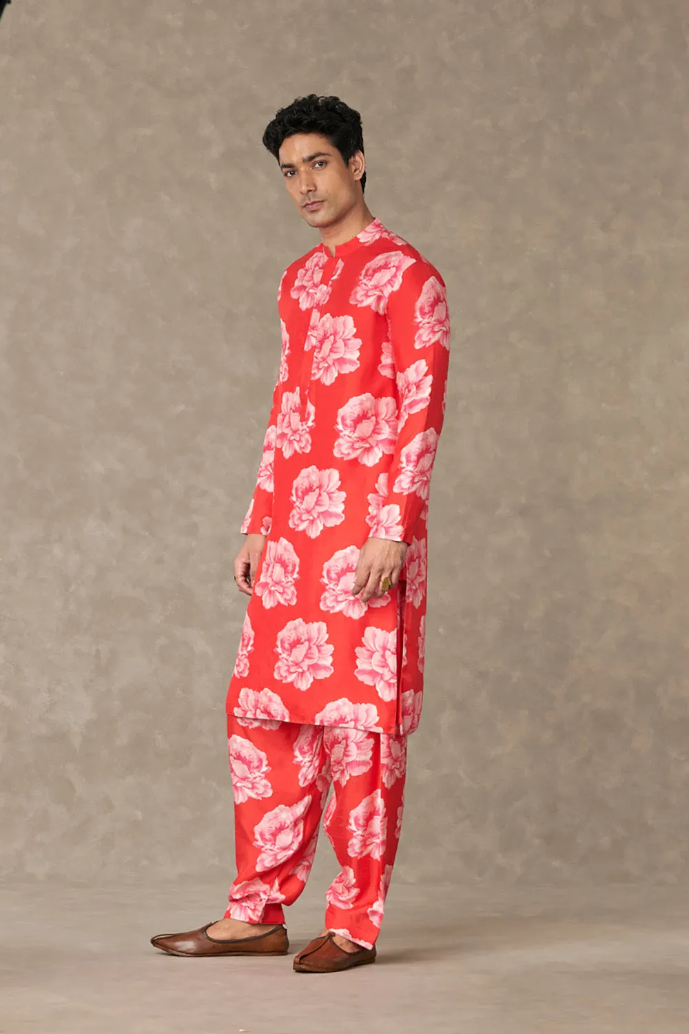 Red Nurvi Sitara Kurta Sets