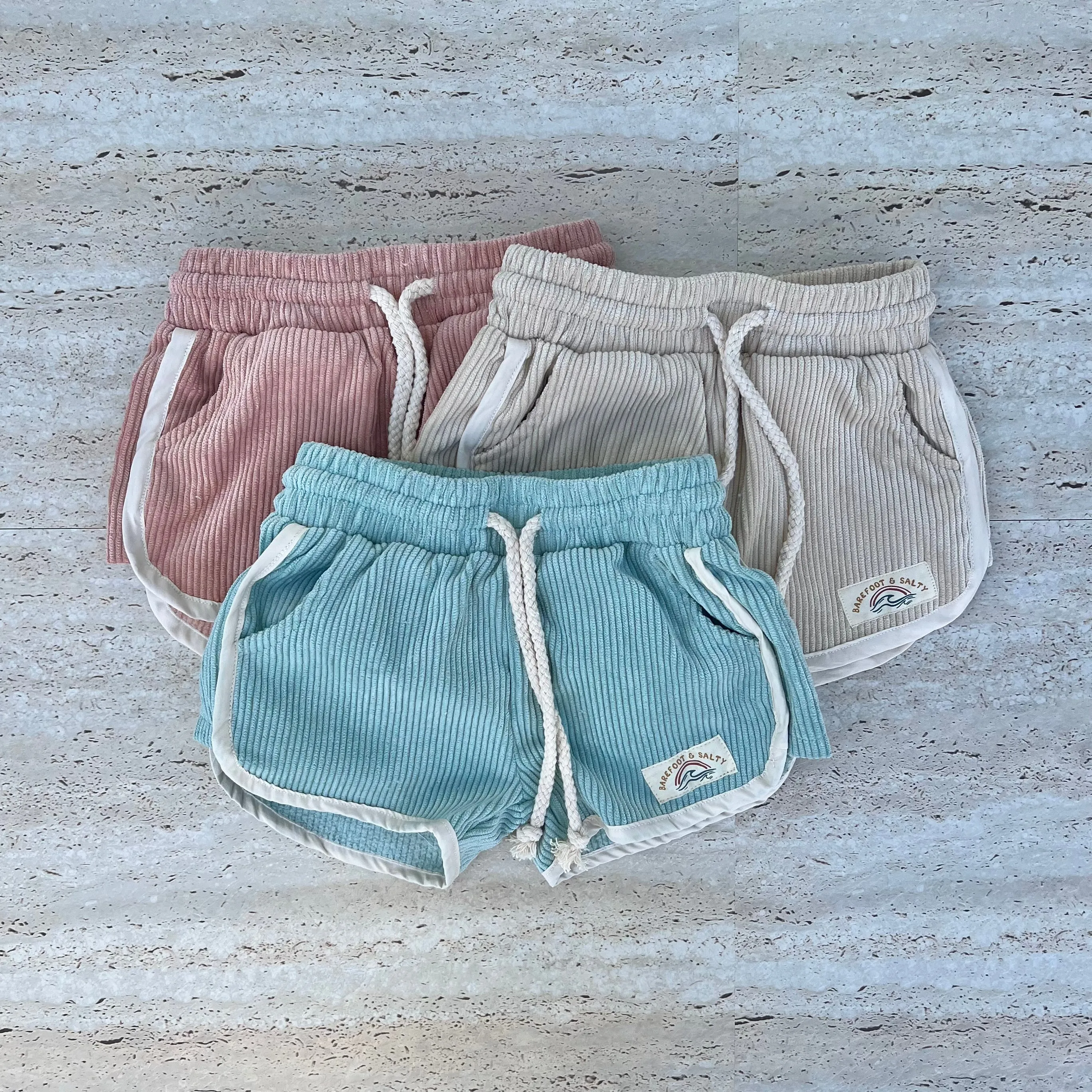 Retro vibes shorts