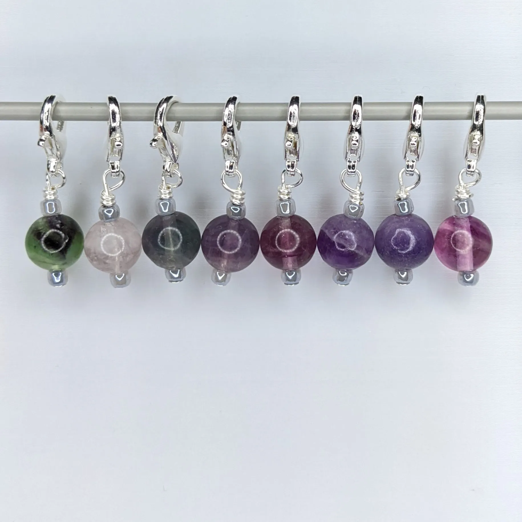 Simple Bead Stitch Markers: Lobster Claws