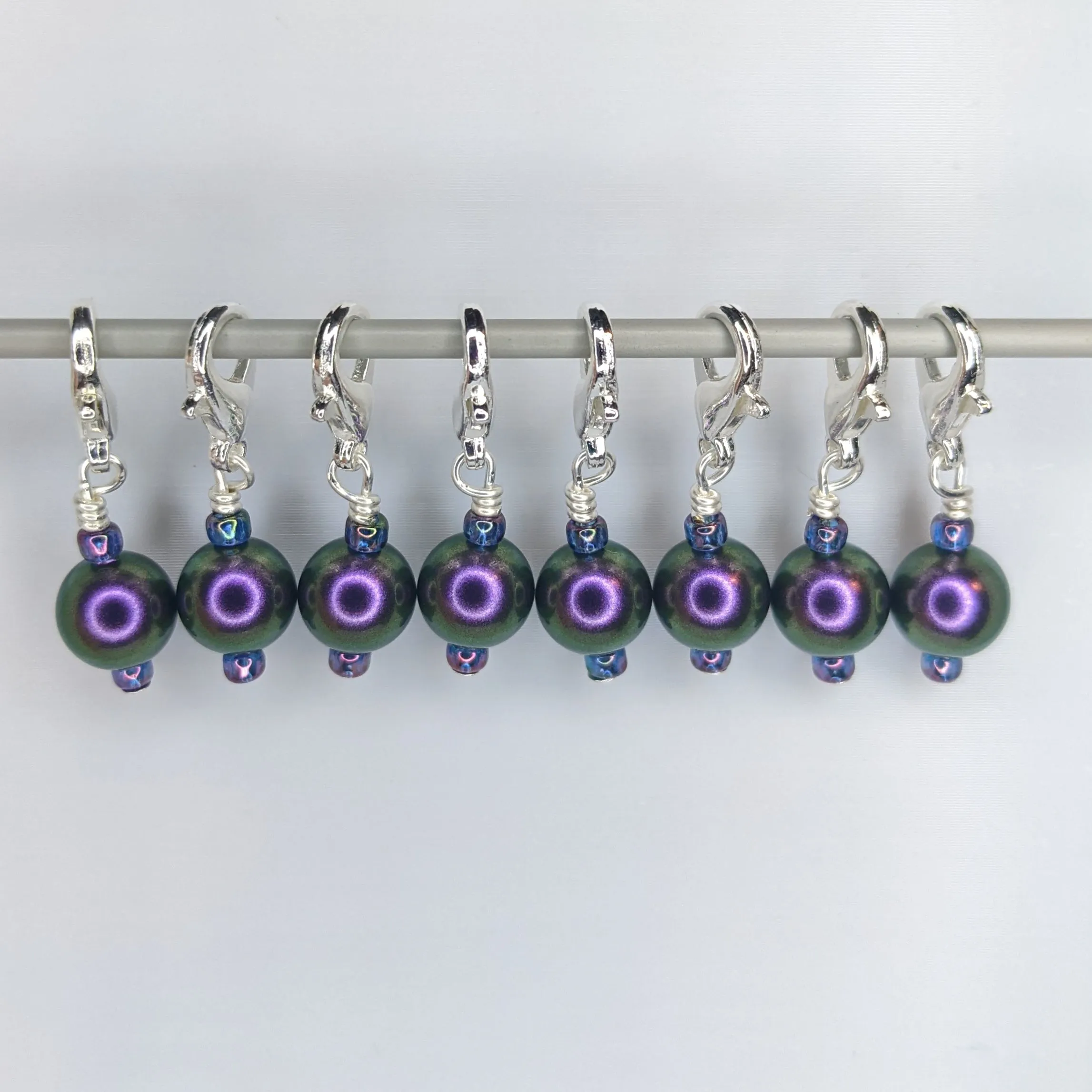 Simple Bead Stitch Markers: Lobster Claws