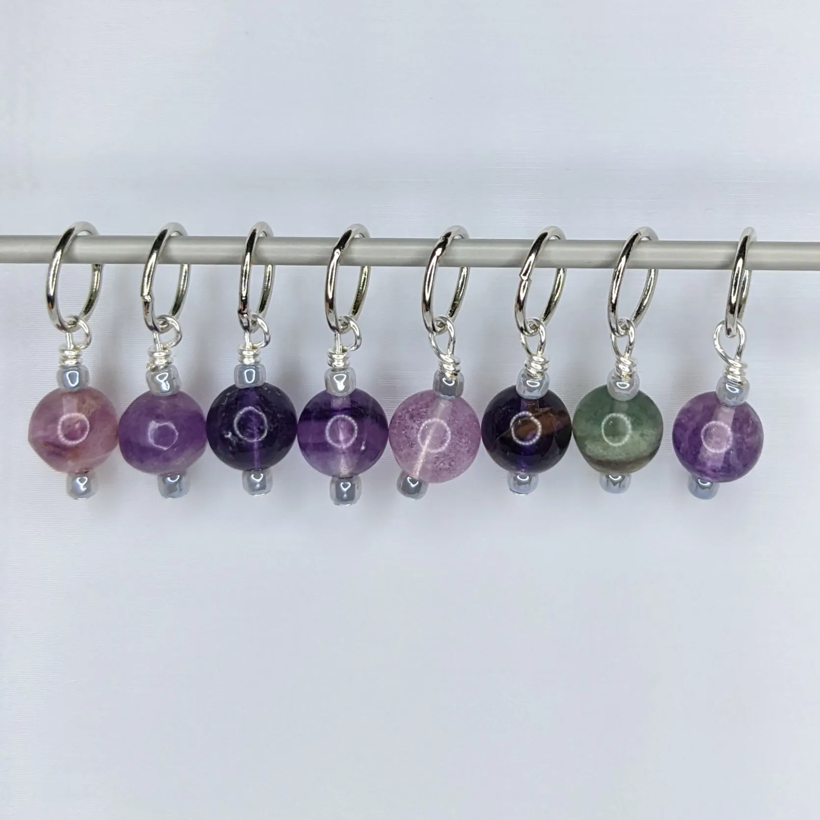 Simple Bead Stitch Markers: Lobster Claws