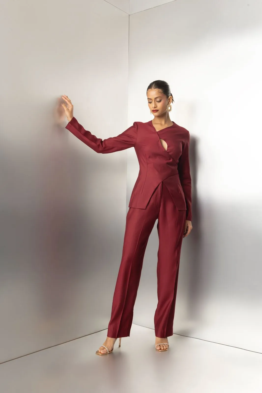 Sweet spark - burgundy full sleeves top with cutout