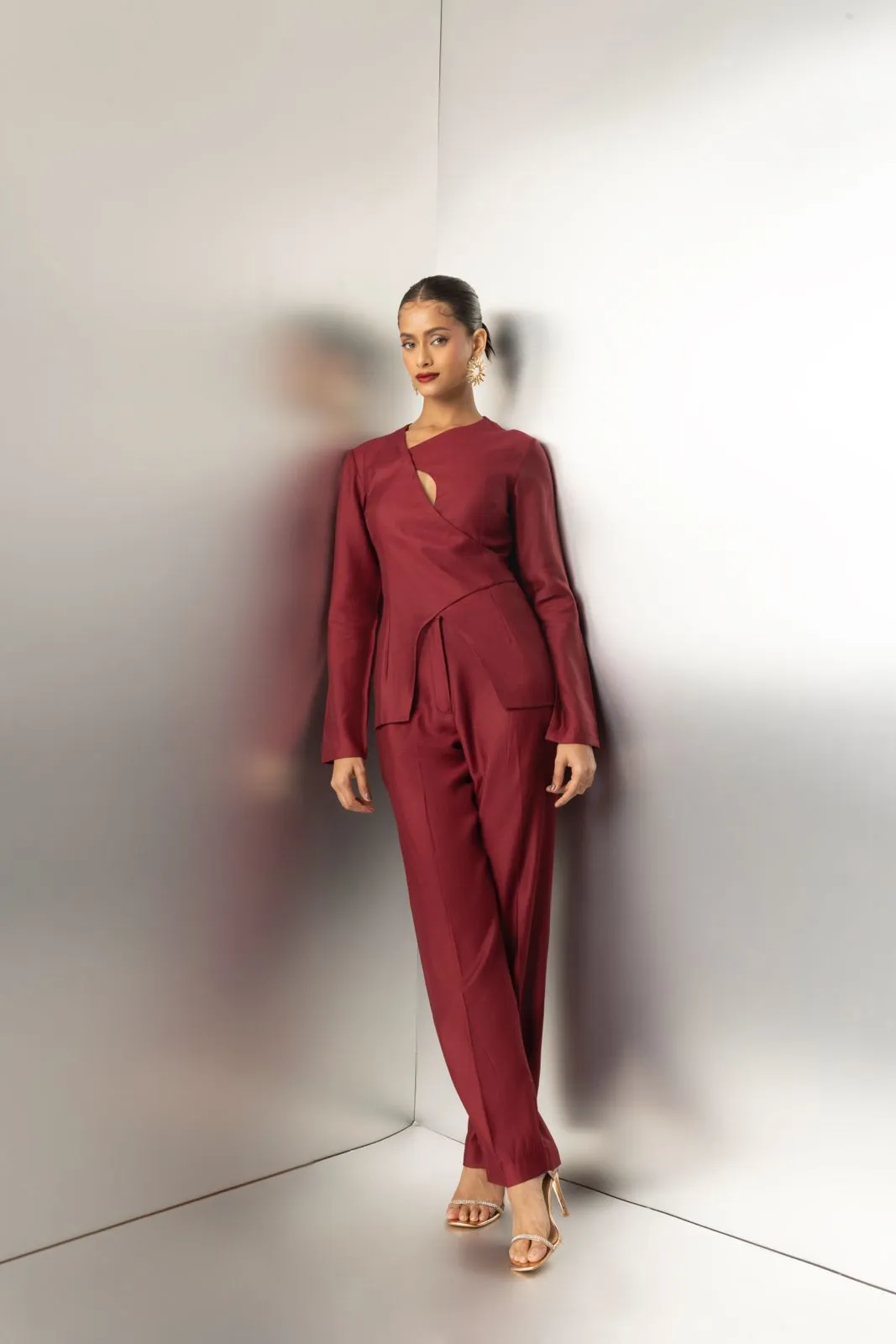 Sweet spark - burgundy full sleeves top with cutout