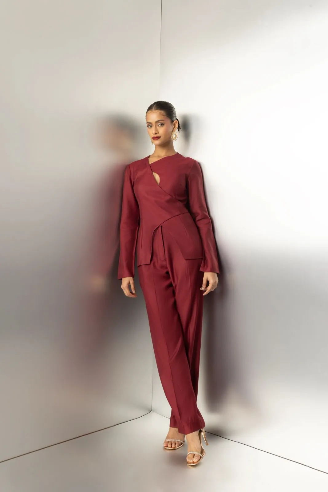 Sweet spark - burgundy full sleeves top with cutout