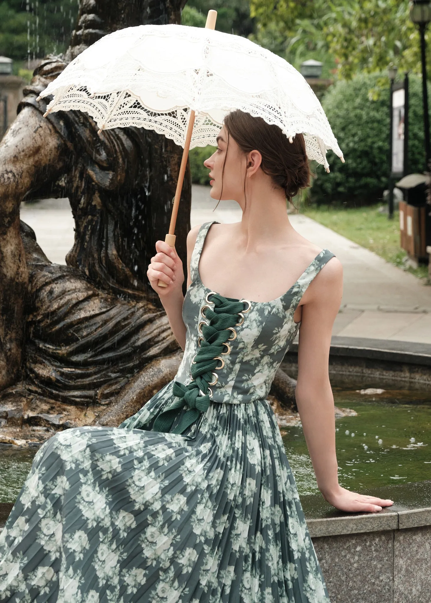 The Cherise Pleated Skirt in Emerald Rose