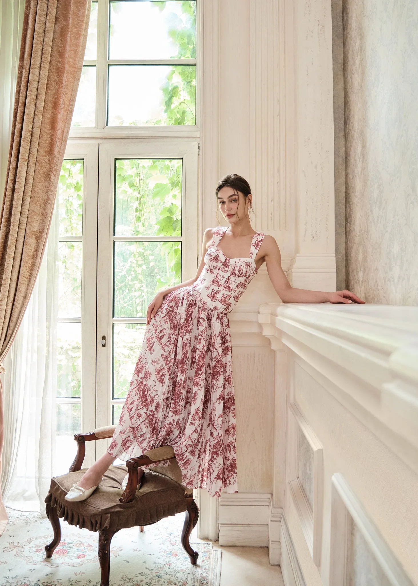 The Cherise Pleated Skirt in Ivory Luxembourg