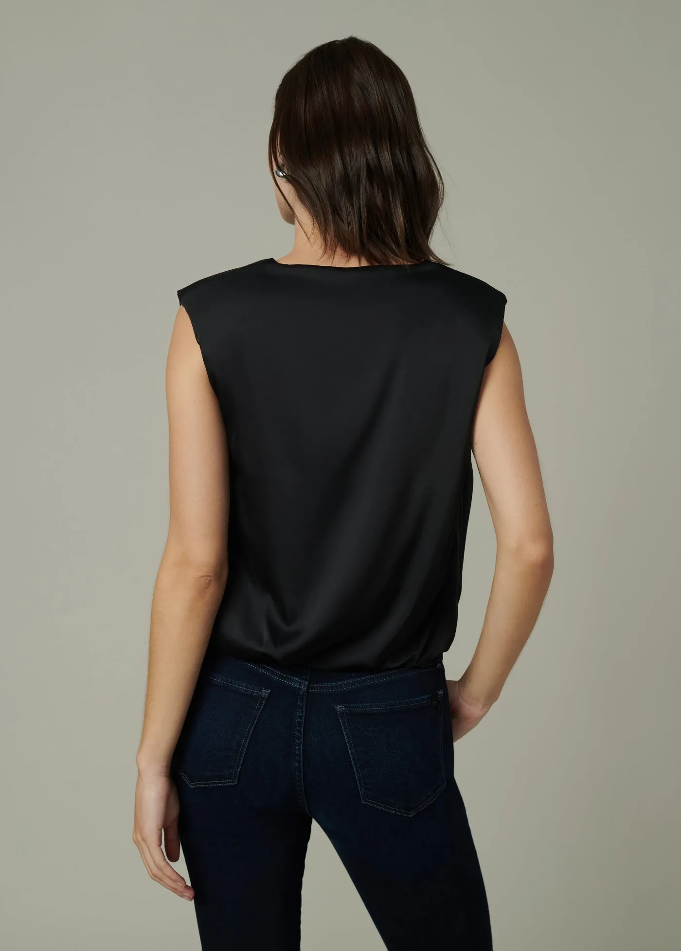 THE VICTORIA SLEEVELESS TOP