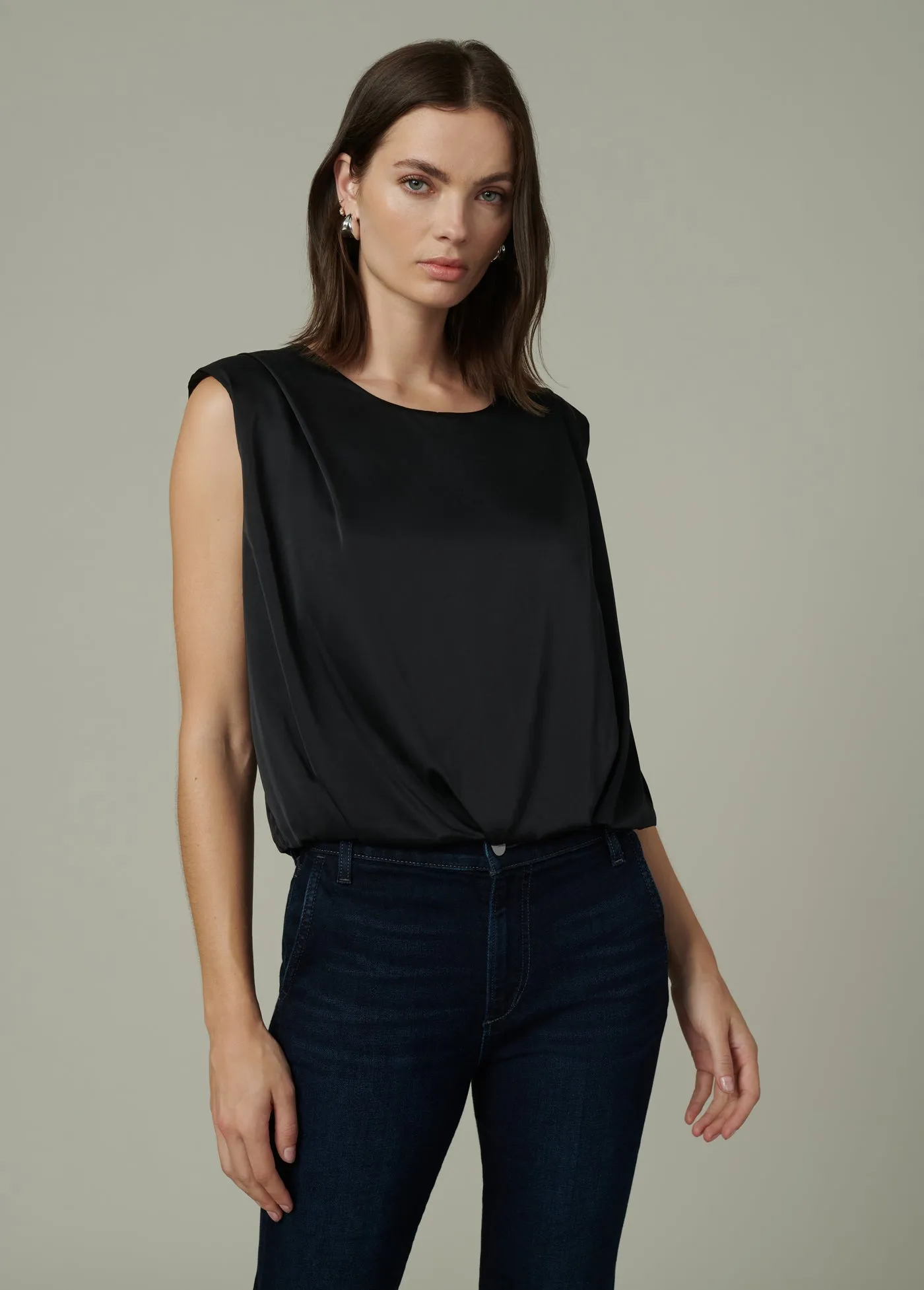 THE VICTORIA SLEEVELESS TOP