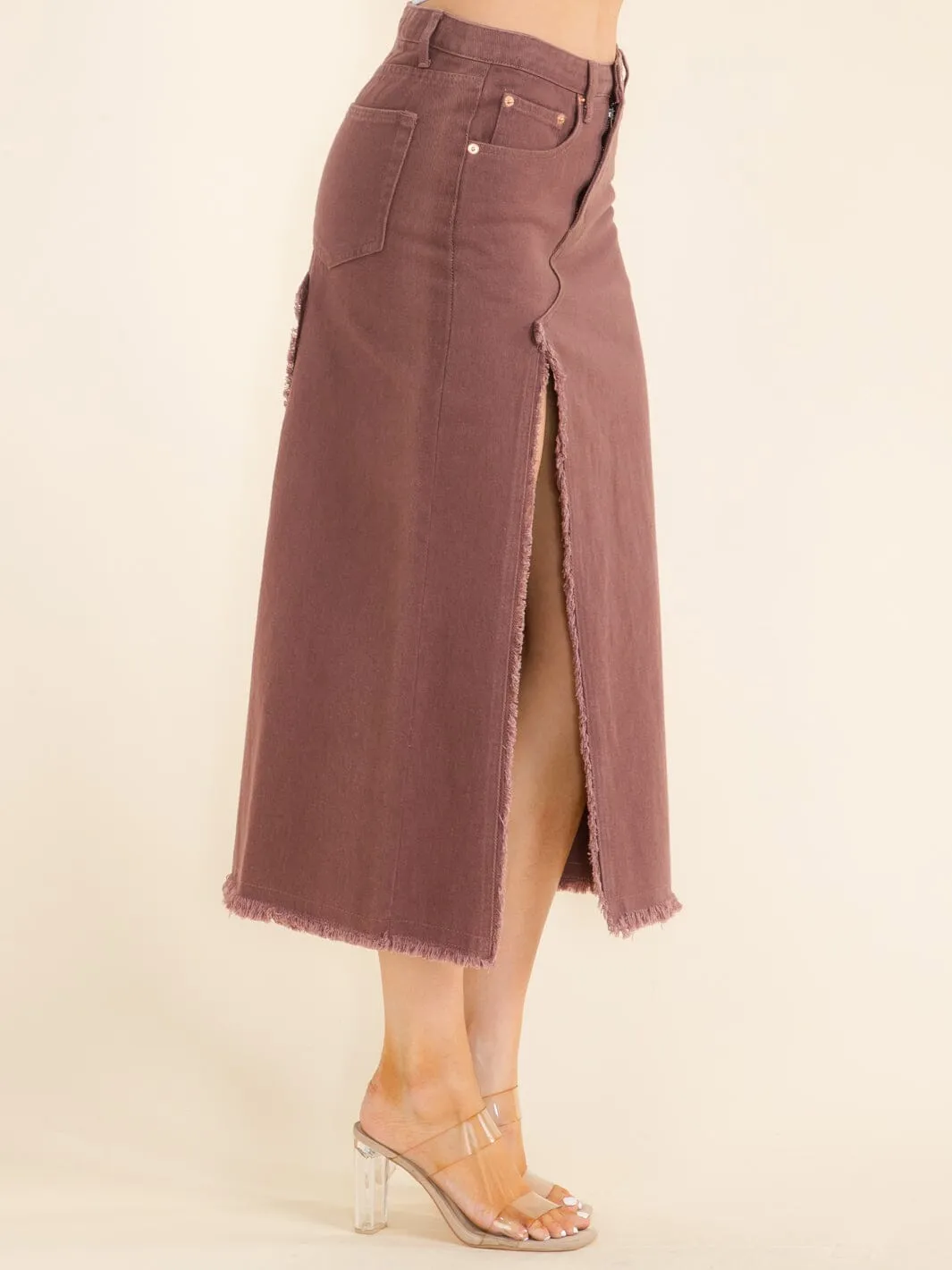 WOMEN'S BUTTON CLOSURE SIDE SLIT POCKETS DENIM MIDI SKIRT