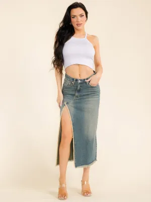WOMEN'S BUTTON CLOSURE SIDE SLIT POCKETS DENIM WASHED MIDI SKIRT